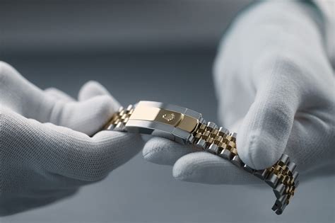 how to put rolex bracelet back on|rolex jubilee bracelet adjustment.